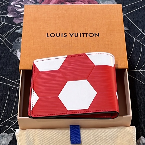 2018 LOUIS VUITTON FIFA COLLECTION WORLD CUP EPI RED/WHITE ROGUE SLENDER WALLET - Picture 5 of 13